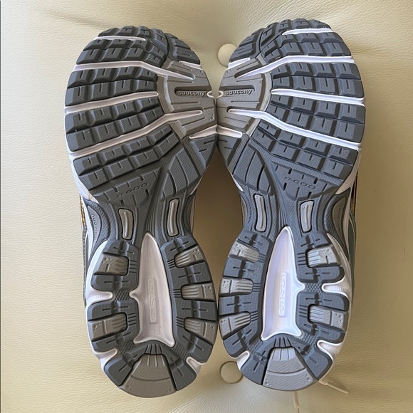 Saucony x J Crew Ride Millennium Women's Metallic Gold & Silver Sneakers, Sz 10 - Picture 7 of 12